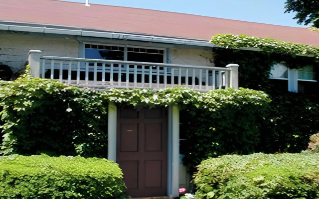 Yankee Peddler Inn