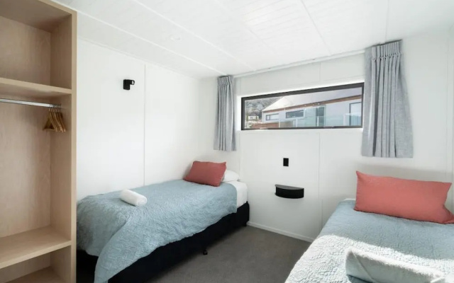 Driftaway Queenstown – Guest Rooms – Queenstown