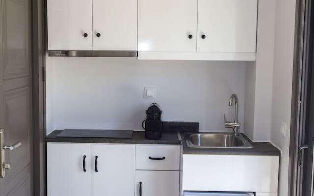 Golden Bay Suites & Maisonettes