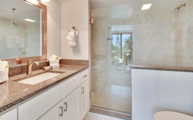 Trillium 2A Desired South Corner/large Balcony/beach Views!