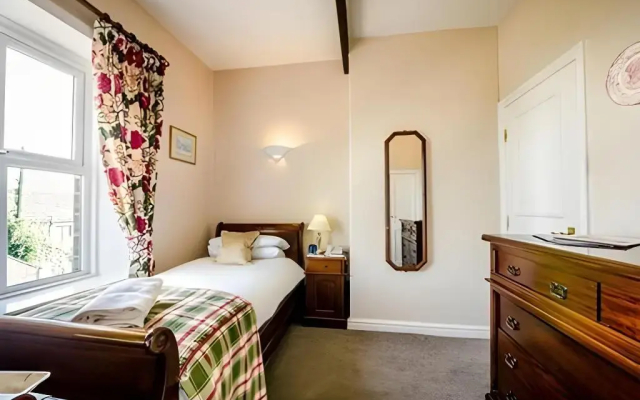 Three Acres Inn & Restaurant
