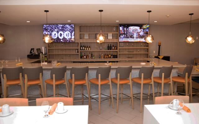 Wyndham Houston Hobby Airport