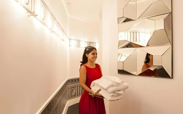 Teatro Boutique Rooms & Suites