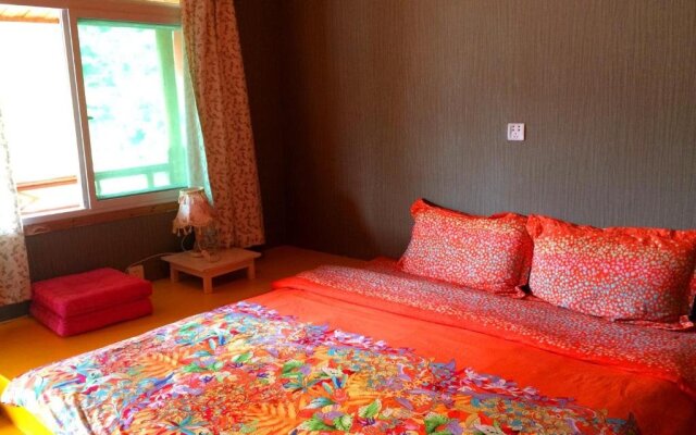 Fenghuang Soft Time Inn