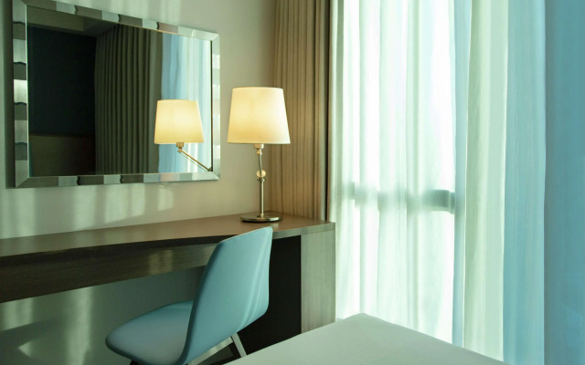 Hampton by Hilton Hamilton Park