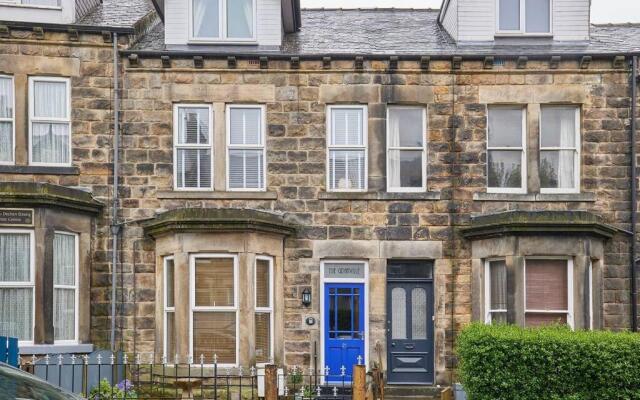 The Cheltenham, stylish 1-bed Victorian apartment
