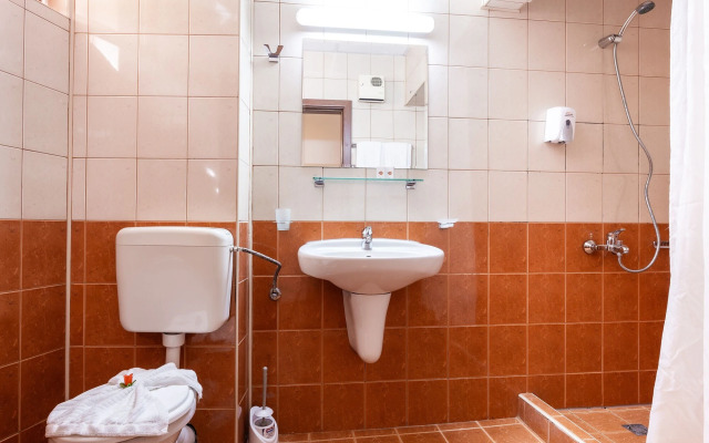 Complex Sunrise by HMG - All Inclusive