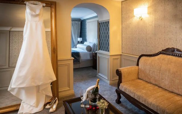 Kee's Hotel