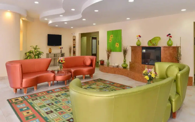 Quality Suites Stratford