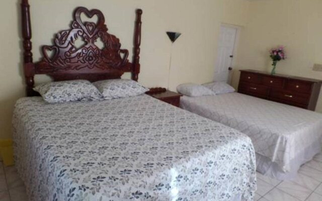 Villa Donna Inn