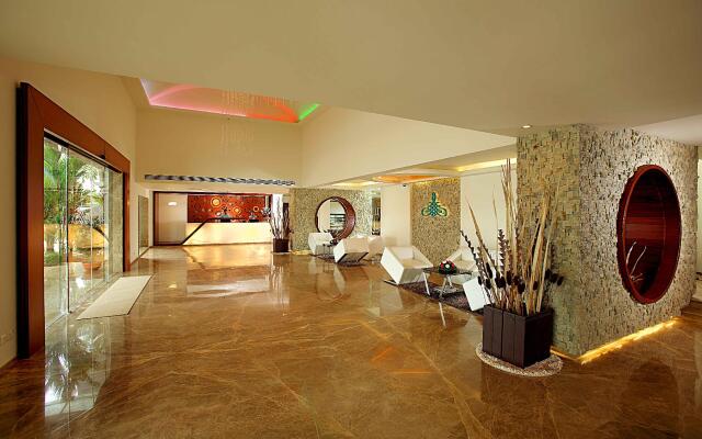 Flora Airport Hotel and Convention Centre Kochi