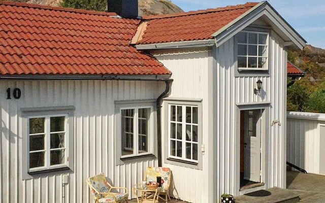 6 Person Holiday Home in Lysekil