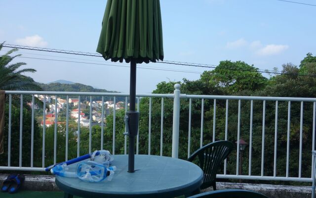 Goishigahama House