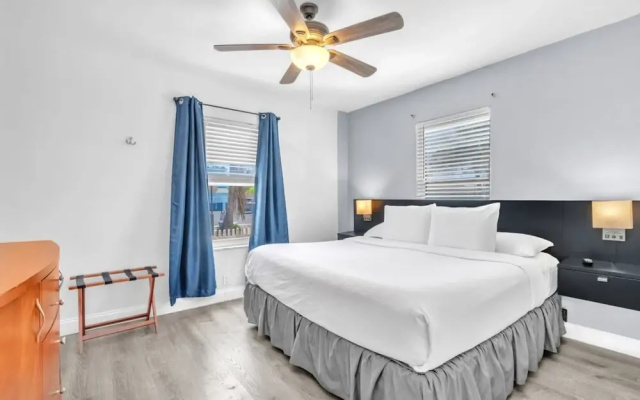 Beach Escape Corner Apartment