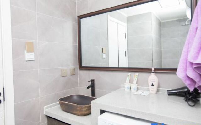 Yiwei Hotel Apartment (Shenyang Lijiang Street Subway Station)