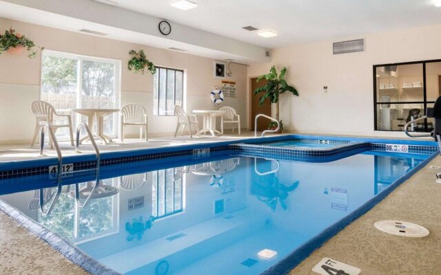 Quality Inn I-70 Near Kansas Speedway