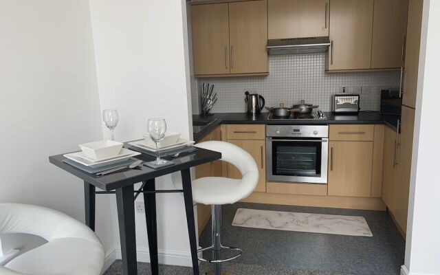 Ayr Cozy Corner Apartment