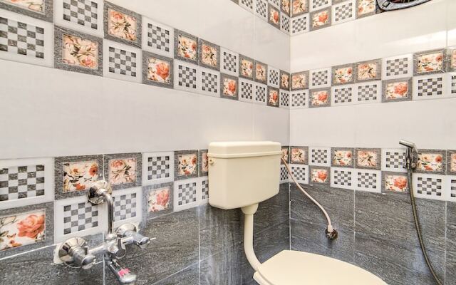 SPOT ON 41635 Hotel Gpr Grand