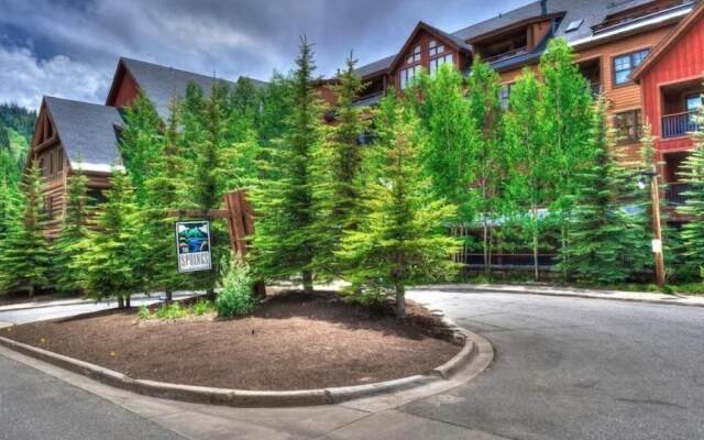 3 Bedroom Mountain View Condo in River Run Village Just 75 Yards from the Summit Express Gondola