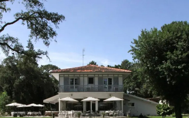 Villa de lEtang Blanc