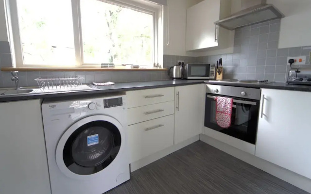 Homely Apartment In Dundee Near Center