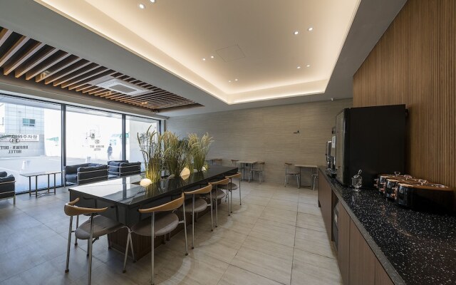 Mokpo Browndot Hotel Peace Square
