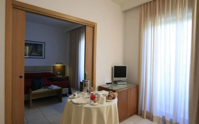 La Costiera Hotel