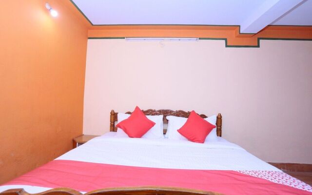 OYO 24221 Daneys Guest House
