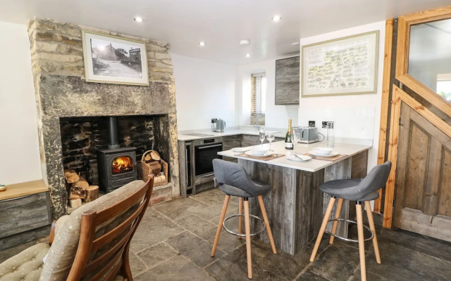Ha'penny Cottage