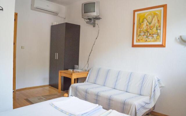 Toni's Guest House