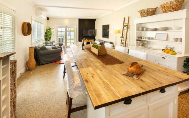 YSG The Edward Townhouse 155 - Steps To Town