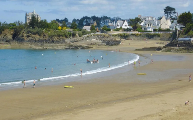 House in St. Quay Near Gr34 and Beaches