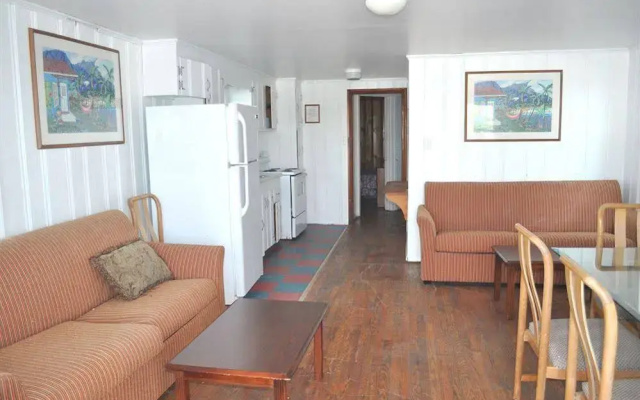 South Wind Apartments