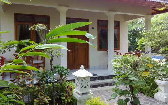 Starlight Restaurant & Bungalows
