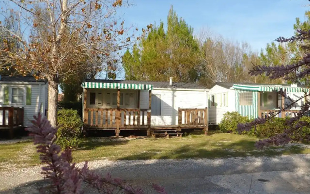 Camping Rives Des Corbieres