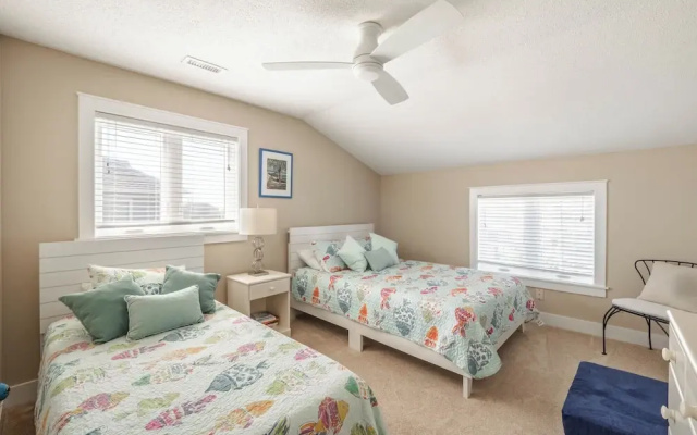 Beach Coma by Topsail Realty