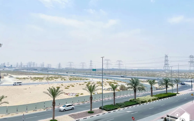 Bright 2bed Family Home: Pool, Gym & Kids Play