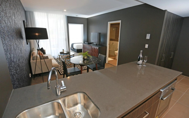 Alex Perry Hotel & Apartments