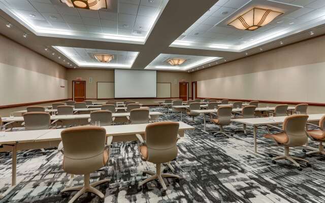 The Chattanoogan Hotel, Curio Collection by Hilton