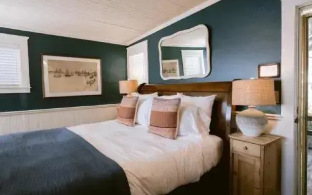 Nicks Cove
