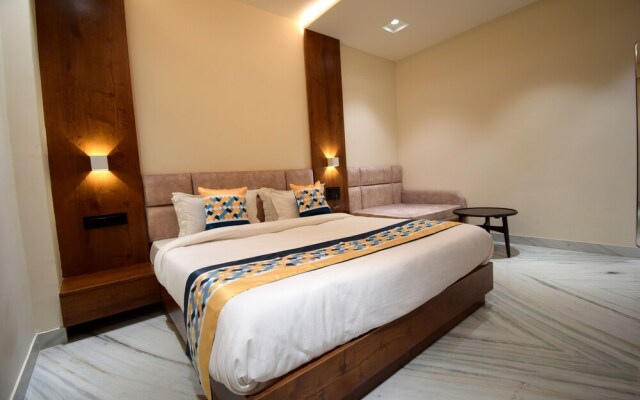 The Sky Imperial Hotel Sugam