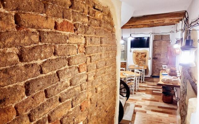 B&B Santu Giuvanni "Un Tuffo Nel Passato Fonnese"