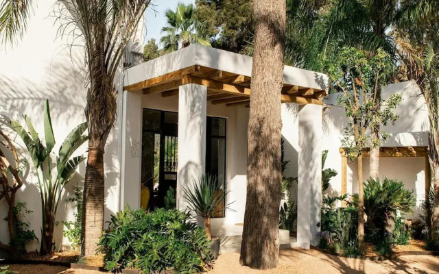Lavish Villa Near Cala Llonga