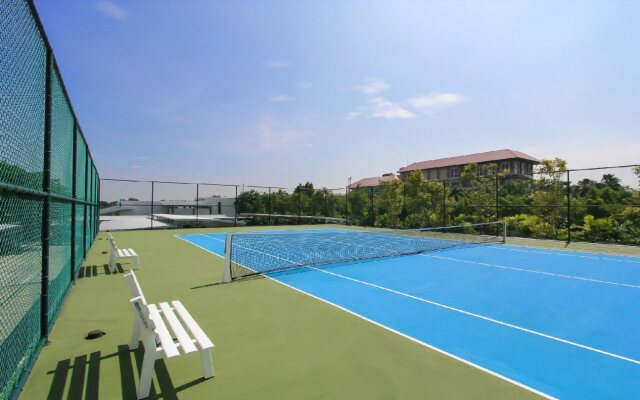 White Sand Beach Residences Pattaya