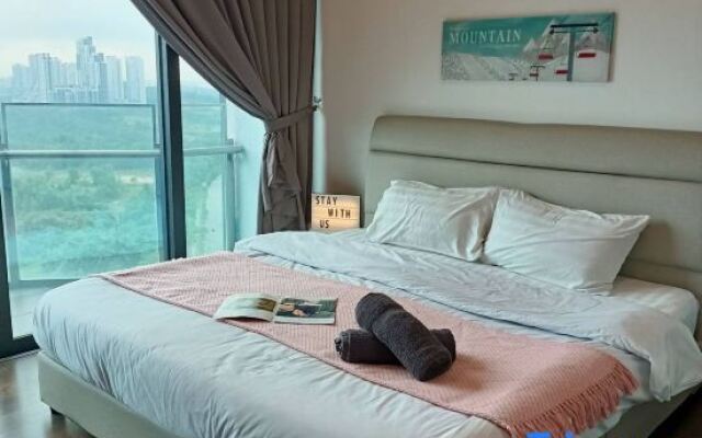C2011 Almas Suites Studio Netflix Johor by STAY