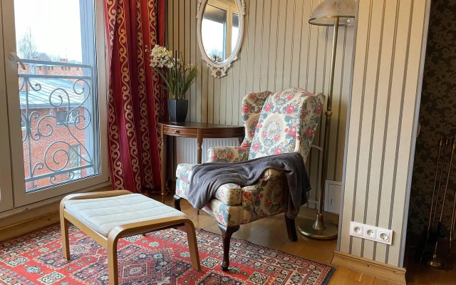 Peterhof townhouse