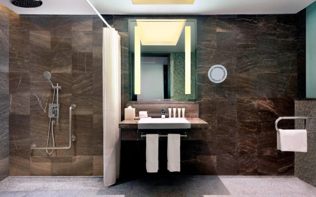 Le Meridien Dhaka