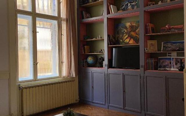 Vintage Opera Apartment