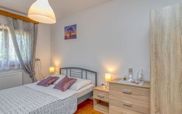 Child Friendly Rural House Jeka