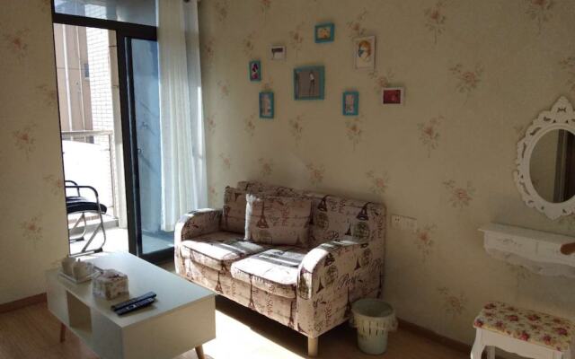 Wuhan Loving Home Apartment
